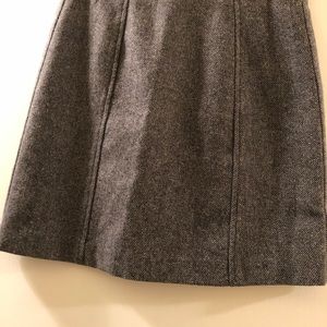 Loft skirt with button detail